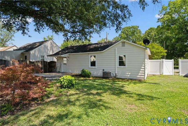 2911 Poplar St, Hopewell, VA 23860
