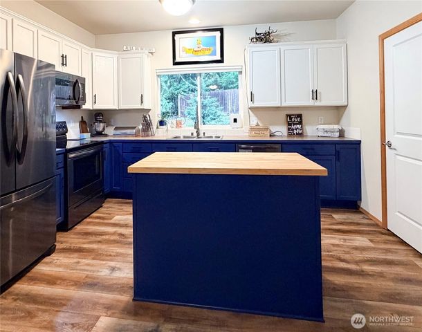 6503 NW Bondale Lane, Silverdale, WA 98383