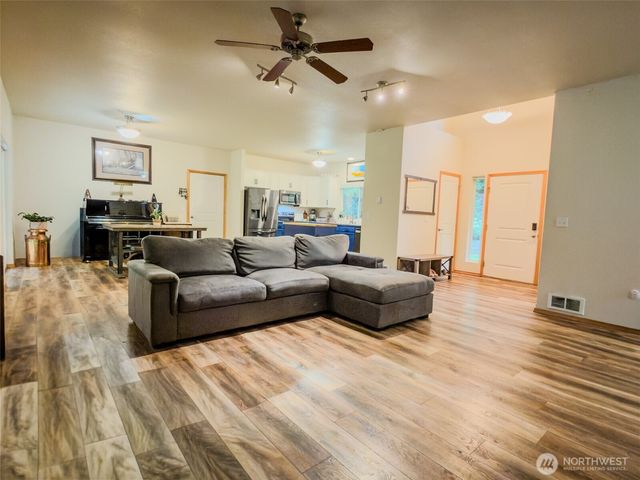 6503 NW Bondale Lane, Silverdale, WA 98383