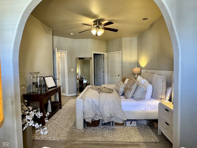 12873 Tradd Street 2B, Carmel, IN 46032