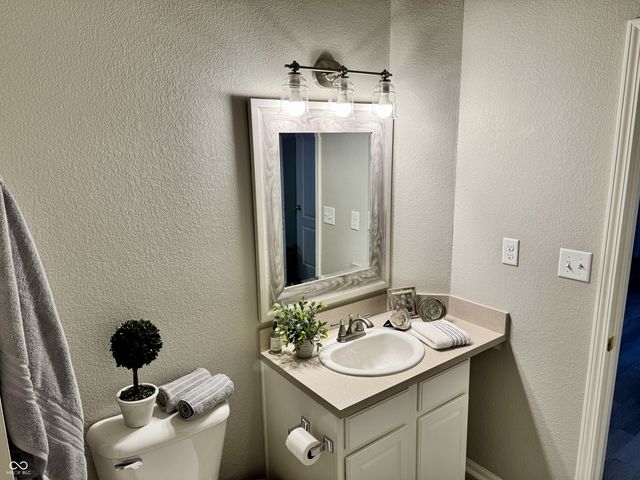 12873 Tradd Street 2B, Carmel, IN 46032