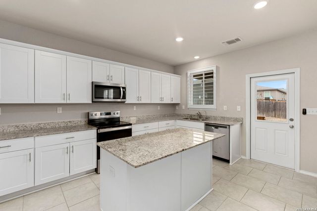 10322 Lady Bird, San Antonio, TX 78252