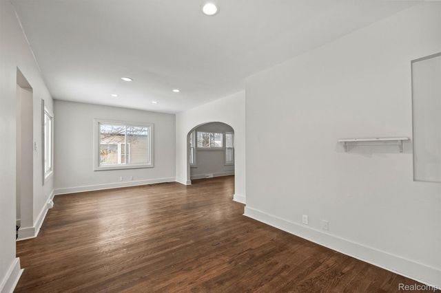 911 N Perry Street, Pontiac, MI 48340