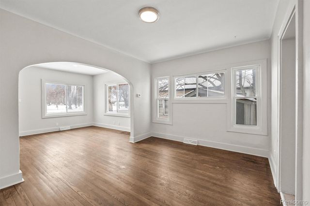 911 N Perry Street, Pontiac, MI 48340