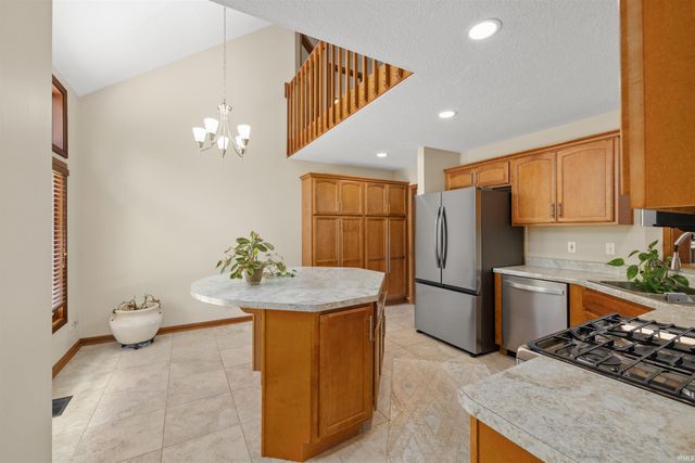 10833 Mill Lake Cove, Fort Wayne, IN 46845