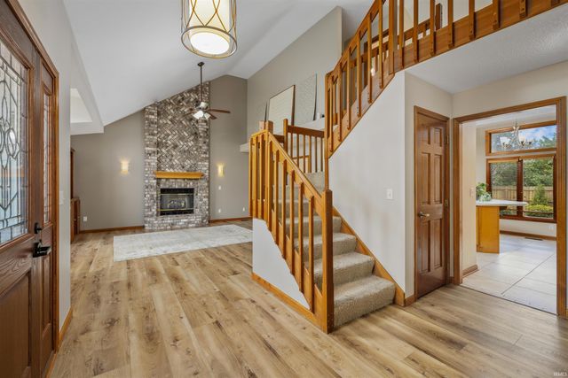 10833 Mill Lake Cove, Fort Wayne, IN 46845