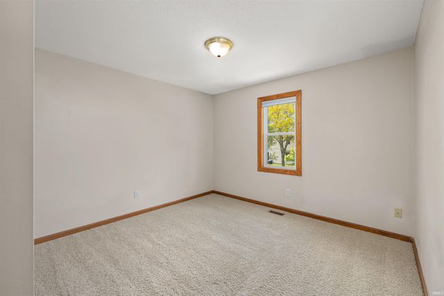 10833 Mill Lake Cove, Fort Wayne, IN 46845