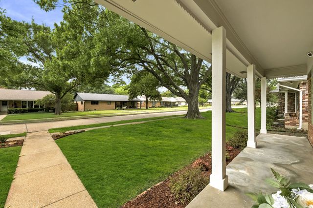 10419 Royalwood Drive, Dallas, TX 75238