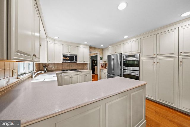 13 HIGHWOOD CT, Medford, NJ 08055