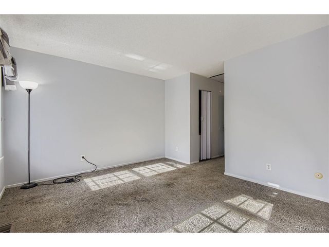 2244 S Jasper Way B, Aurora, CO 80013