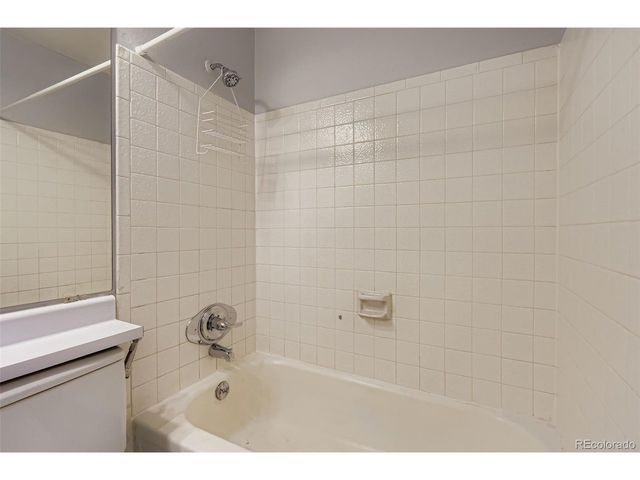 2244 S Jasper Way B, Aurora, CO 80013