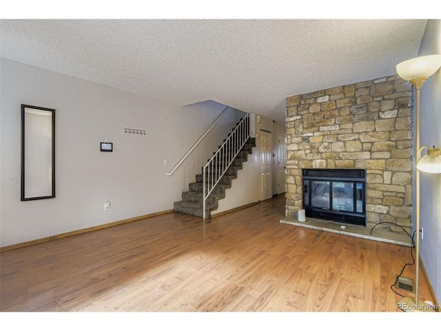 2244 S Jasper Way B, Aurora, CO 80013