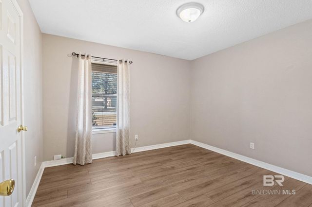 5366 E Scanlan Way, Satsuma, AL 36572