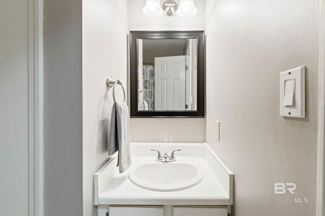 5366 E Scanlan Way, Satsuma, AL 36572