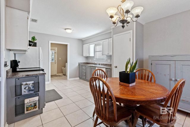 5366 E Scanlan Way, Satsuma, AL 36572