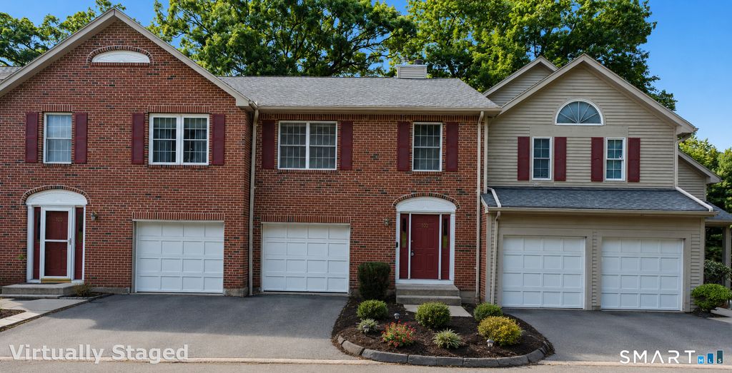 102 Crown Ridge 102, Newington, CT 06111