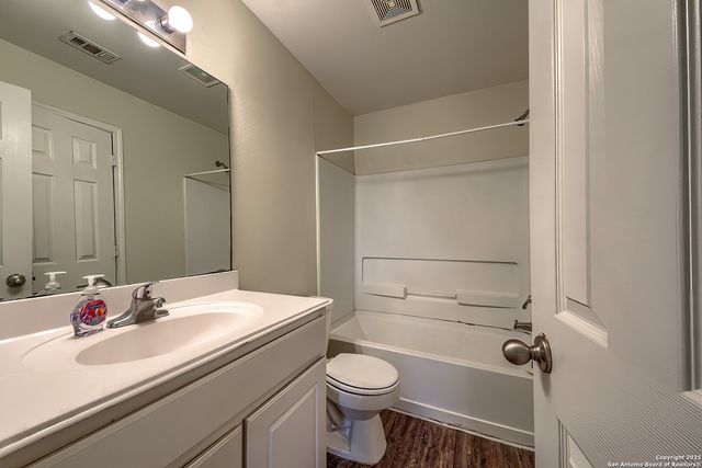 5623 Red Canyon, San Antonio, TX 78252