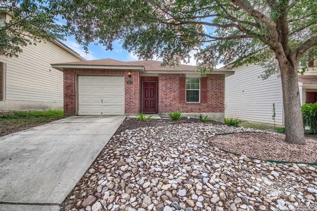 5623 Red Canyon, San Antonio, TX 78252