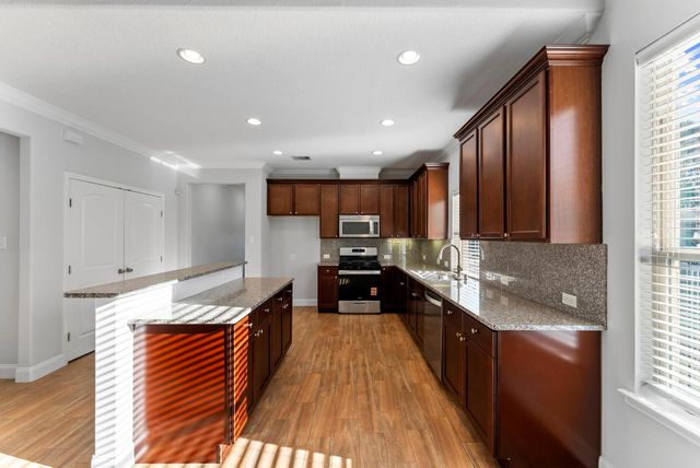 122 Wood Drake Place, Tomball, TX 77375