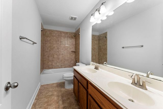 122 Wood Drake Place, Tomball, TX 77375