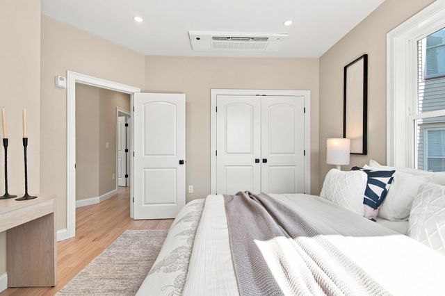 4294 Washington St 1, Boston, MA 02131