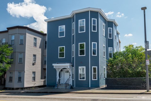 4294 Washington St 1, Boston, MA 02131