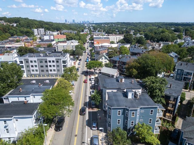 4294 Washington St 1, Boston, MA 02131