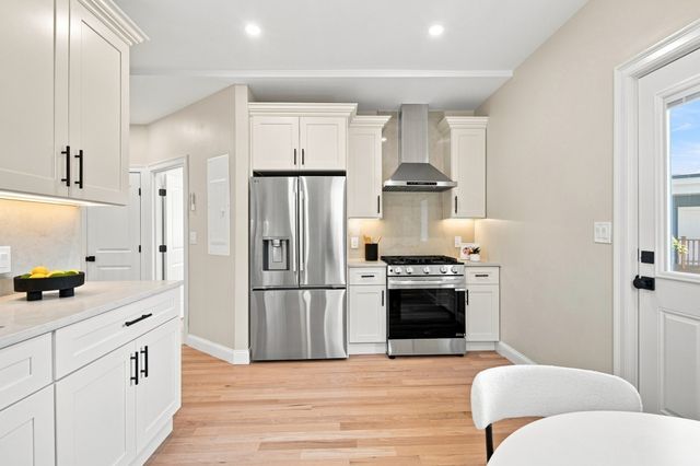 4294 Washington St 1, Boston, MA 02131