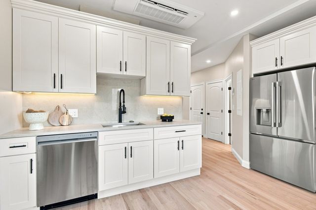 4294 Washington St 1, Boston, MA 02131