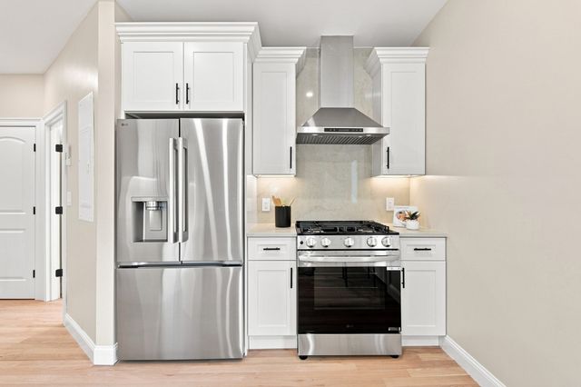 4294 Washington St 1, Boston, MA 02131