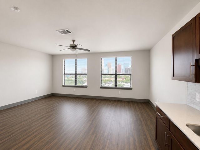 2910 Milam St Street 1502, Houston, TX 77006