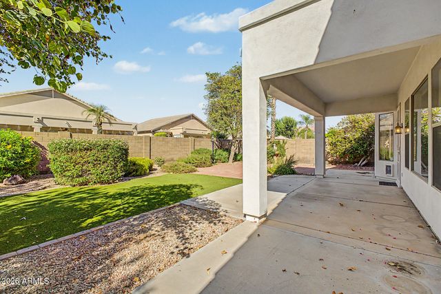 7990 W YUKON Drive, Peoria, AZ 85382