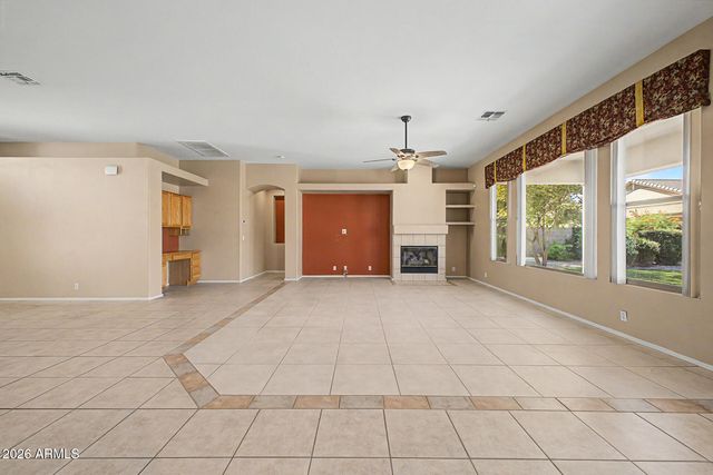 7990 W YUKON Drive, Peoria, AZ 85382