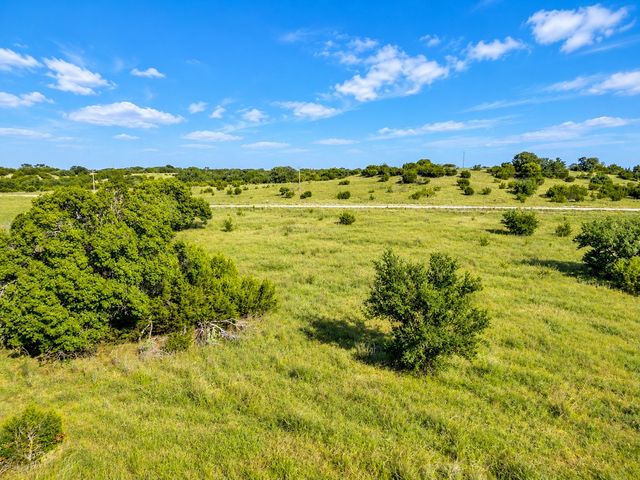 1745 Hidden Oaks Trail, Glen Rose, TX 76043