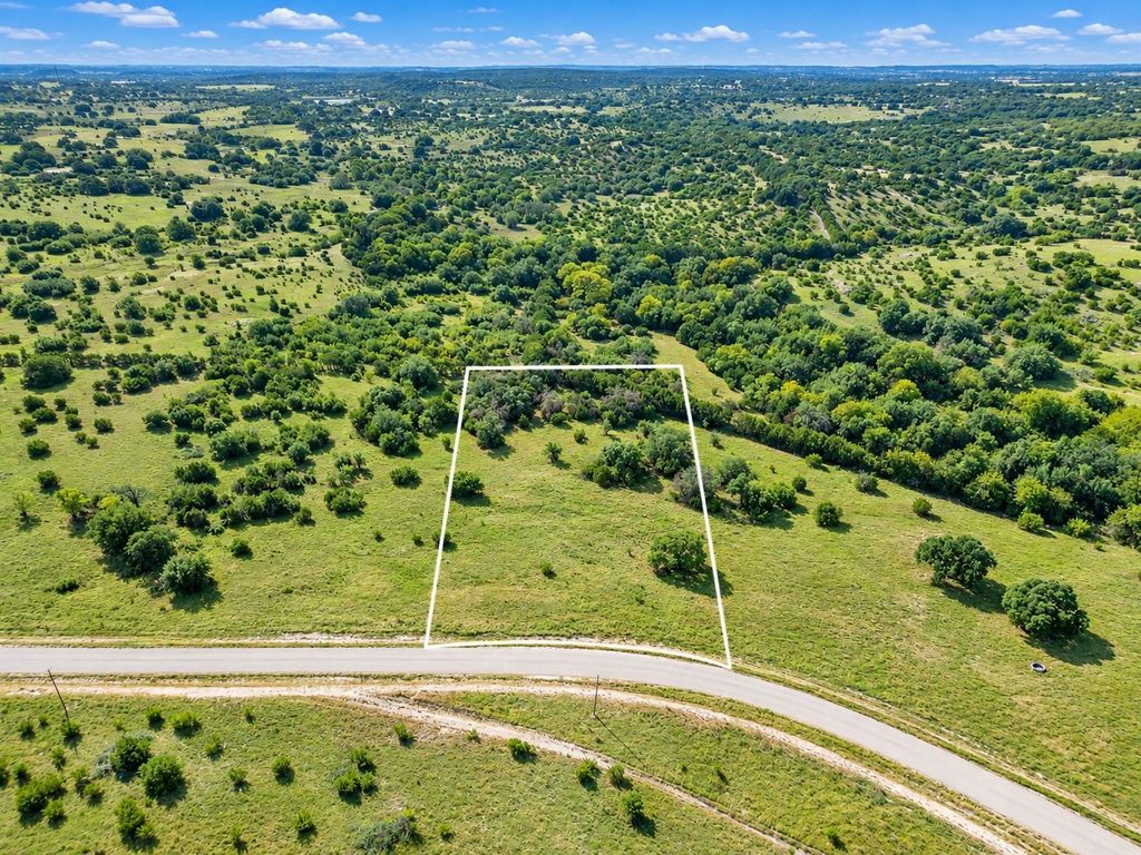 1745 Hidden Oaks Trail, Glen Rose, TX 76043