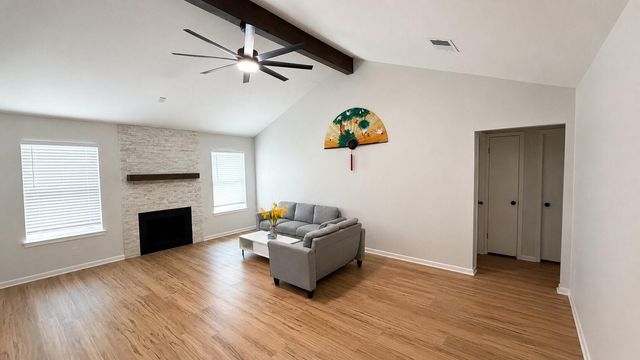 13638 Greenridge Drive, Sugar Land, TX 77498