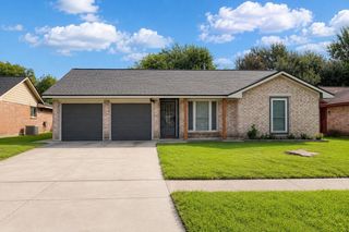 13638 Greenridge Drive, Sugar Land, TX 77498