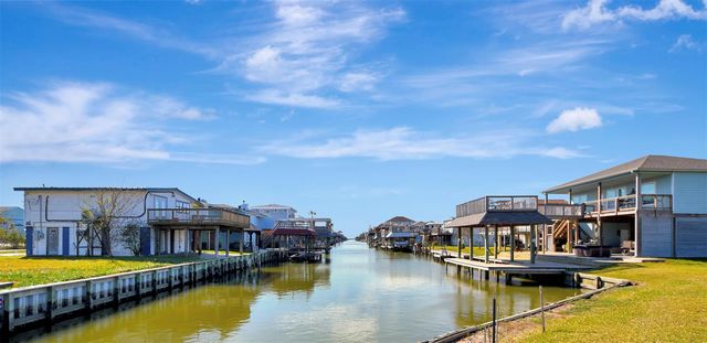 74 Bayou Vista Dr, Bayou Vista, TX 77563