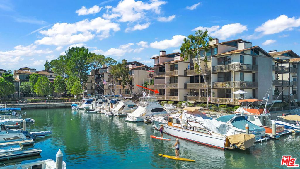 5130 Marina Pacifica Drive, Long Beach, CA 90803 — exterior