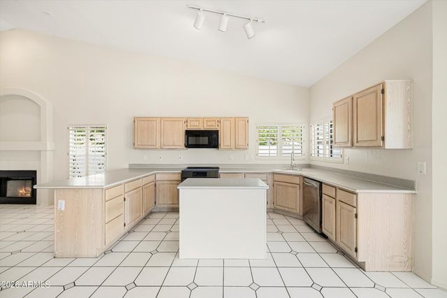1702 E Sheena Drive, Phoenix, AZ 85022