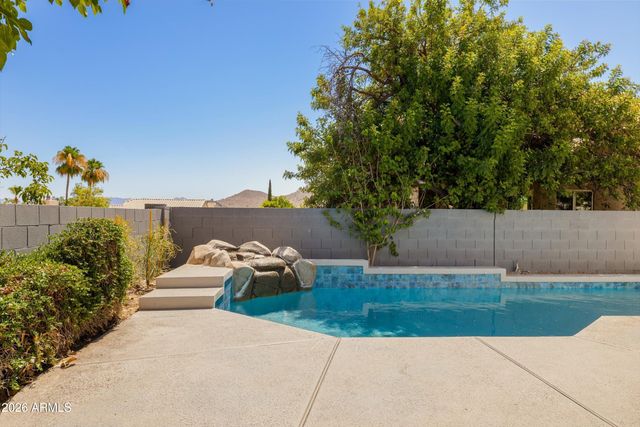 1702 E Sheena Drive, Phoenix, AZ 85022