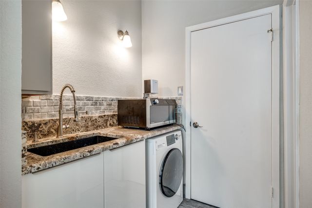 6081 Milton Street 242, Dallas, TX 75206