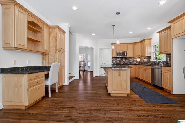 7055 LAKE RUN DRIVE, Vestavia Hills, AL 35242