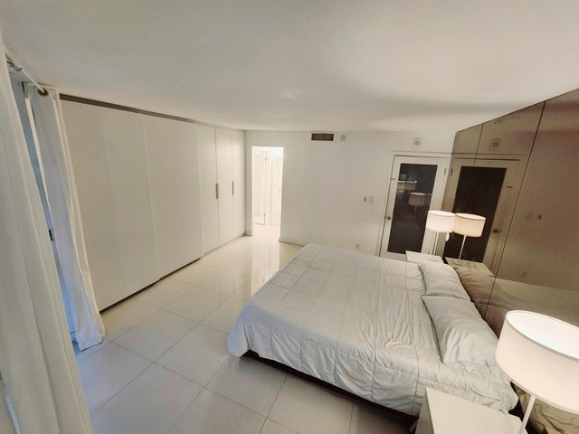 1000 Quayside Terrace 408, Miami, FL 33138