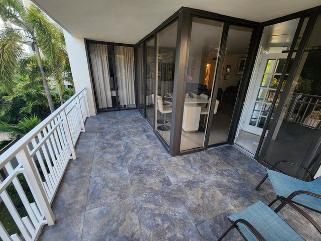 1000 Quayside Terrace 408, Miami, FL 33138