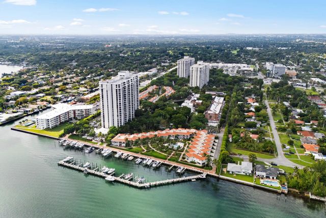 1000 Quayside Terrace 408, Miami, FL 33138