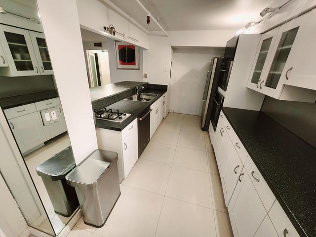 1000 Quayside Terrace 408, Miami, FL 33138