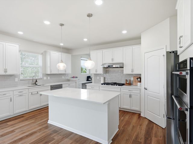 49499 Hummel Drive, Macomb Twp, MI 48044