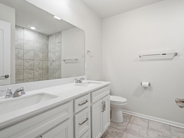 49499 Hummel Drive, Macomb Twp, MI 48044
