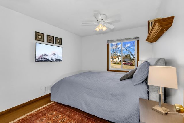 1738 Palisade Circle, Eagan, MN 55122